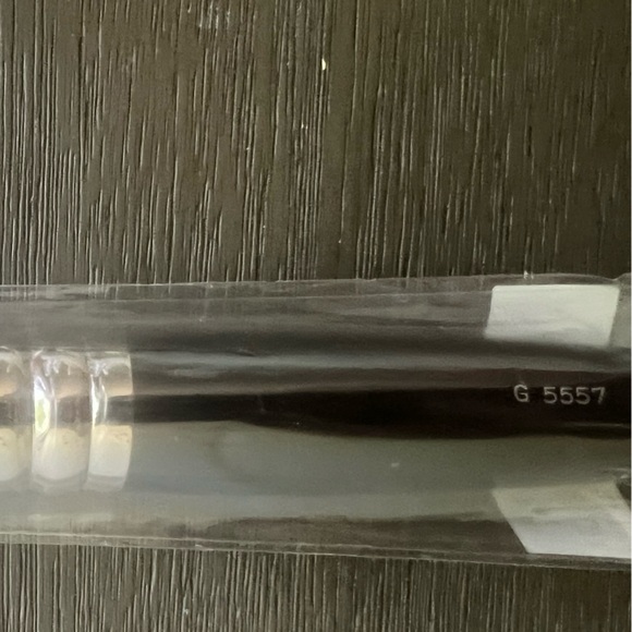 Hakuhodo G5557 foundation brush - Picture 4 of 7